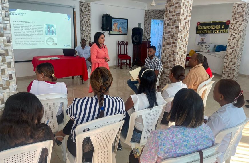 Taller de Transparencia y Gestión de Información en el Hospital Municipal de Imbert