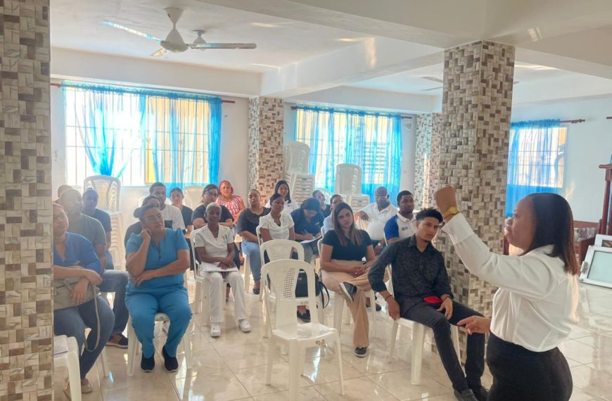 Capacitación sobre el Sistema 311 fortalece la transparencia en el Hospital Municipal de Imbert