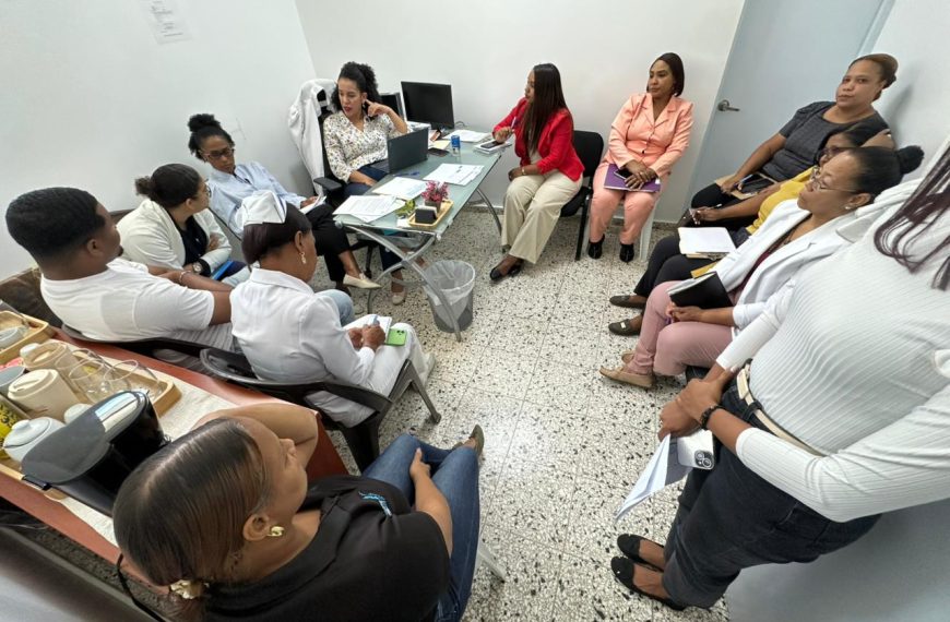 Reuni&oacute;n de encargados para fortalecer la calidad del servicio