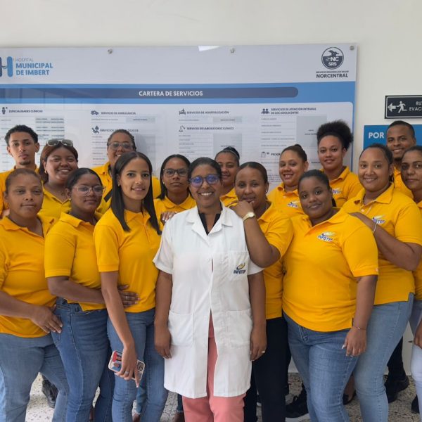 Grupo de asistencia de farmacia del INFOTEP realizan recorrido formativo en el Hospital Municipal de Imbert